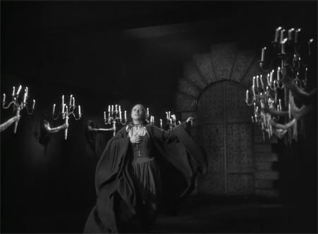 Still from Beauty and the Beast (1946) 